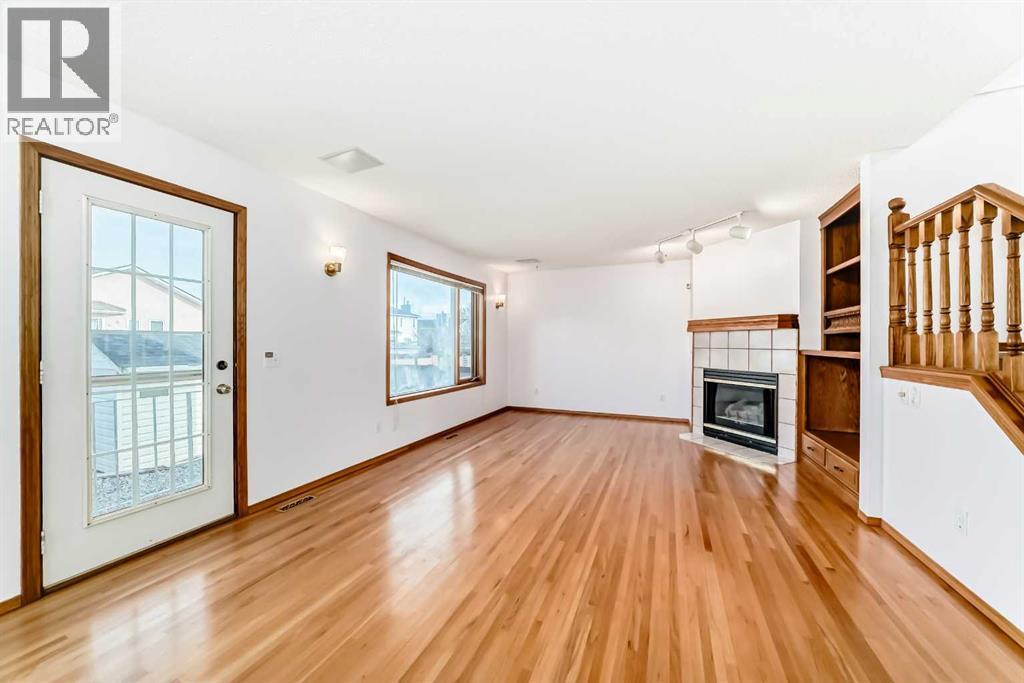 Single Family House for Sale in  Harvest Oak Green NE Harvest Hills Calgary 