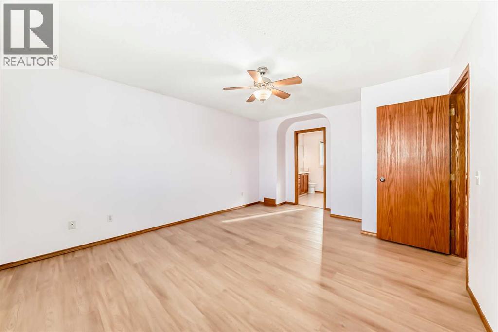 Single Family House for Sale in  Harvest Oak Green NE Harvest Hills Calgary 