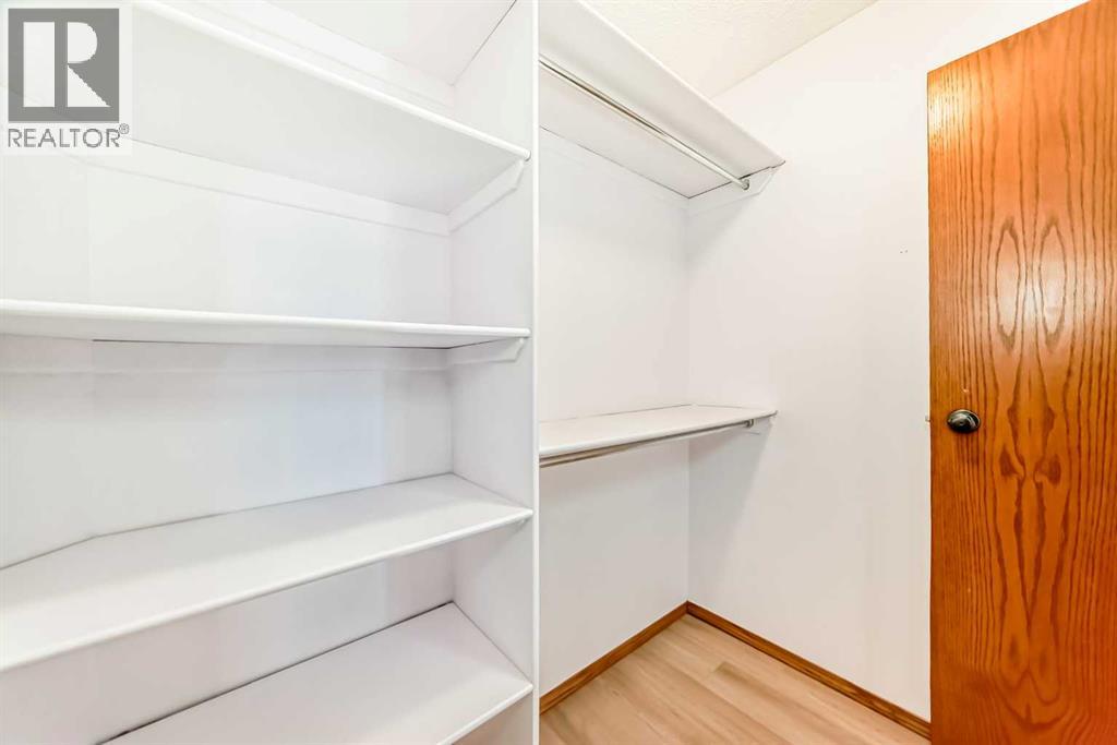 Single Family House for Sale in  Harvest Oak Green NE Harvest Hills Calgary 