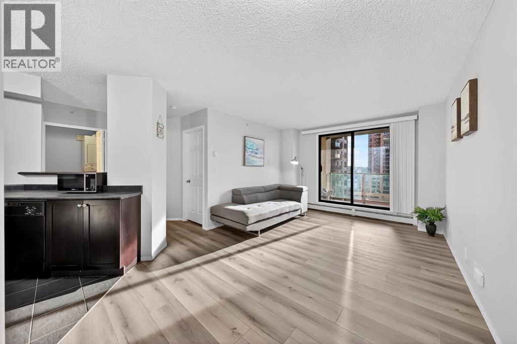 Single Family House for Sale in    Avenue SW Downtown West End Calgary 