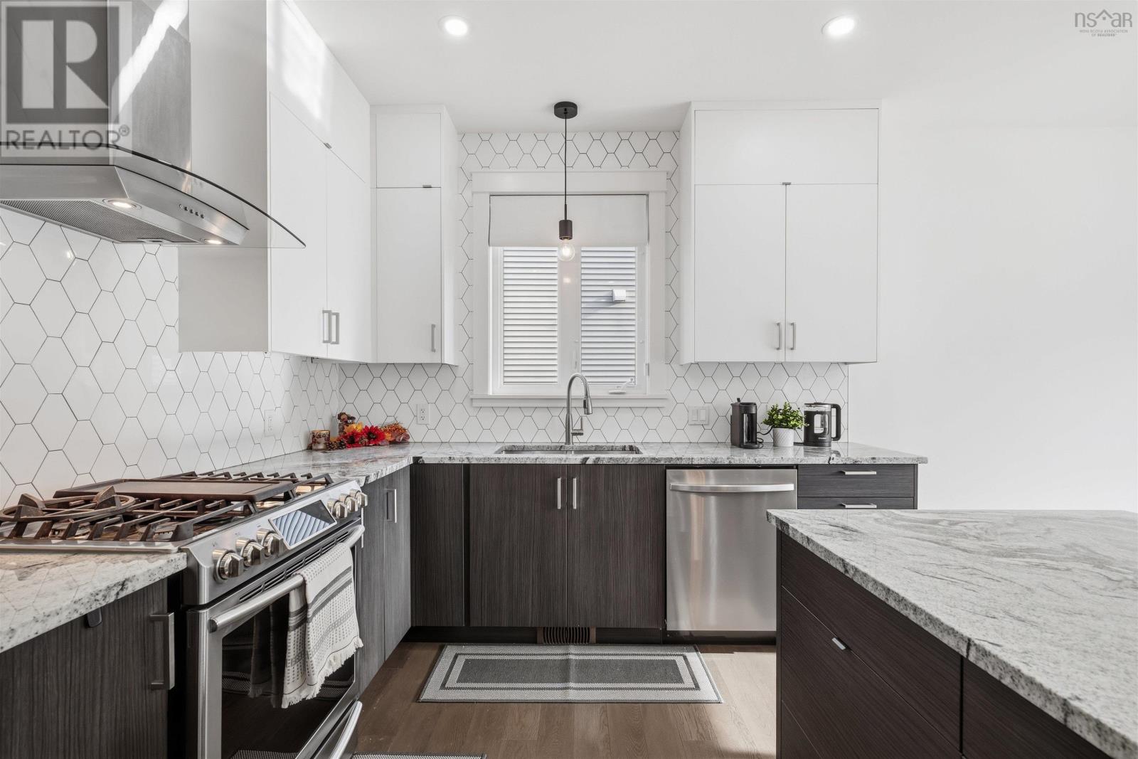 Property 15 of 51 of 404 Starboard Drive