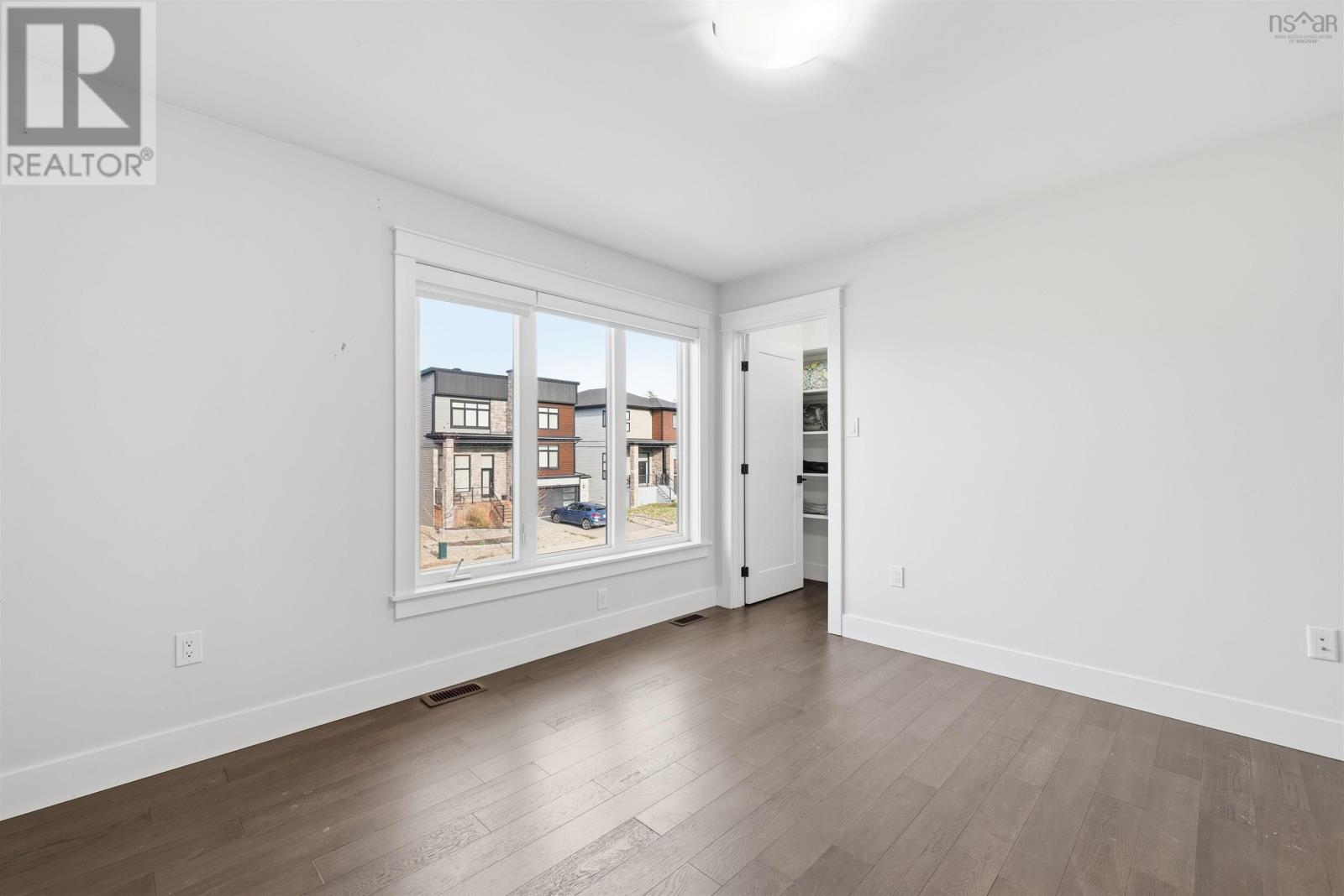 Property 35 of 51 of 404 Starboard Drive