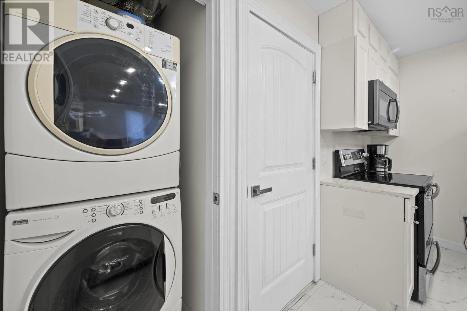 Property 42 of 49 of 8 & 10 Sailboat Lane