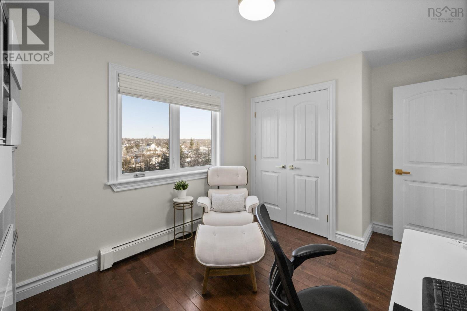 Property 33 of 49 of 8 & 10 Sailboat Lane