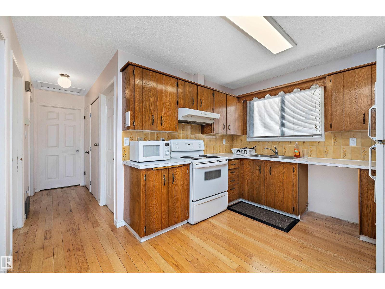 12117 91 ST NW - 8