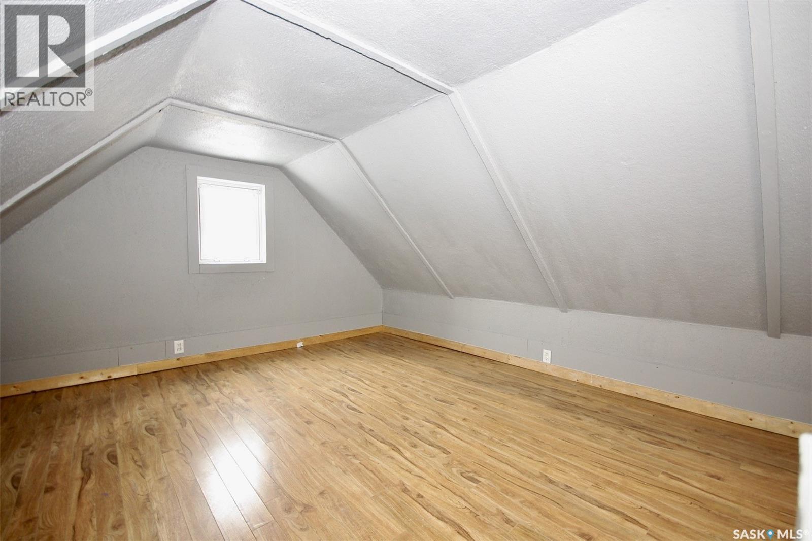 Single Family House for Sale in  E AVENUE N Saskatoon 