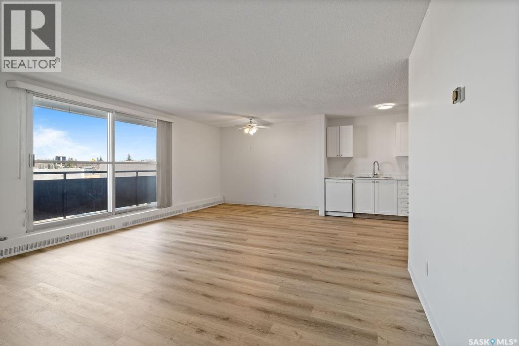 Single Family House High rise for Sale in   Rae STREET Regina 