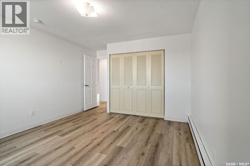 Single Family House High rise for Sale in   Rae STREET Regina 