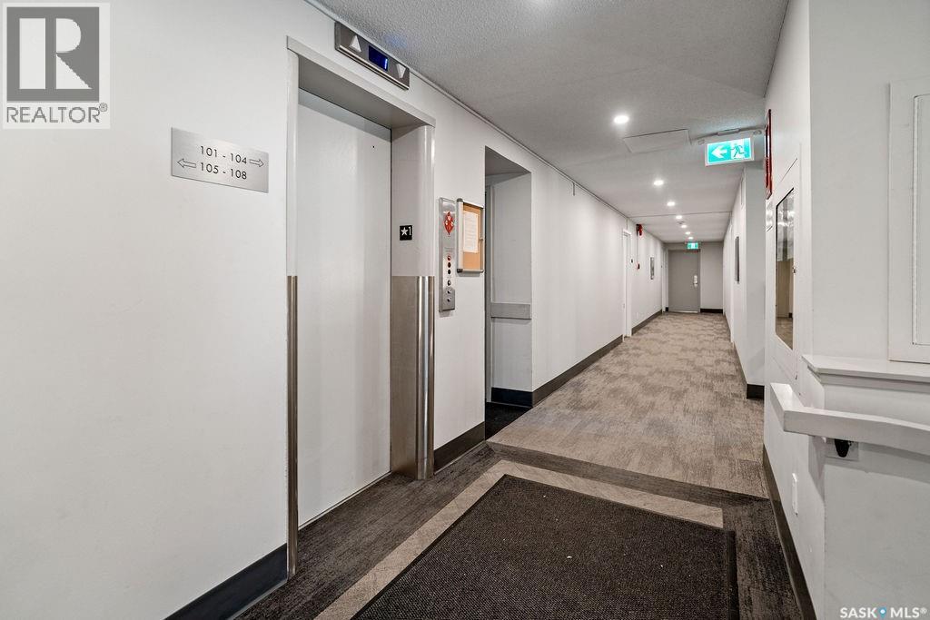 Single Family House High rise for Sale in   Rae STREET Regina 