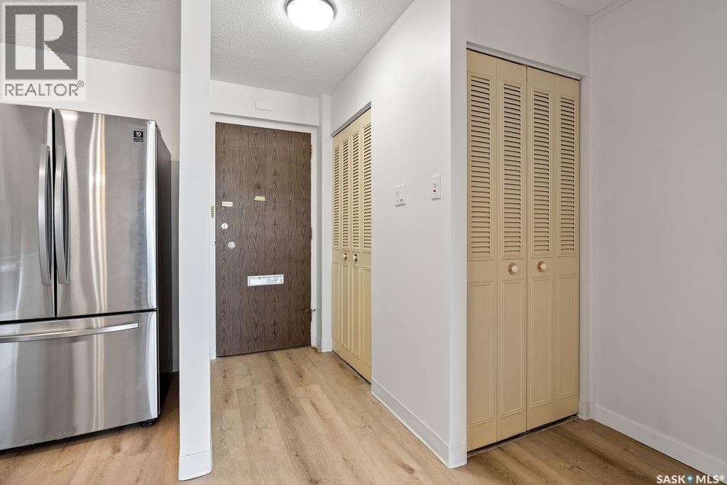 Single Family House High rise for Sale in   Rae STREET Regina 