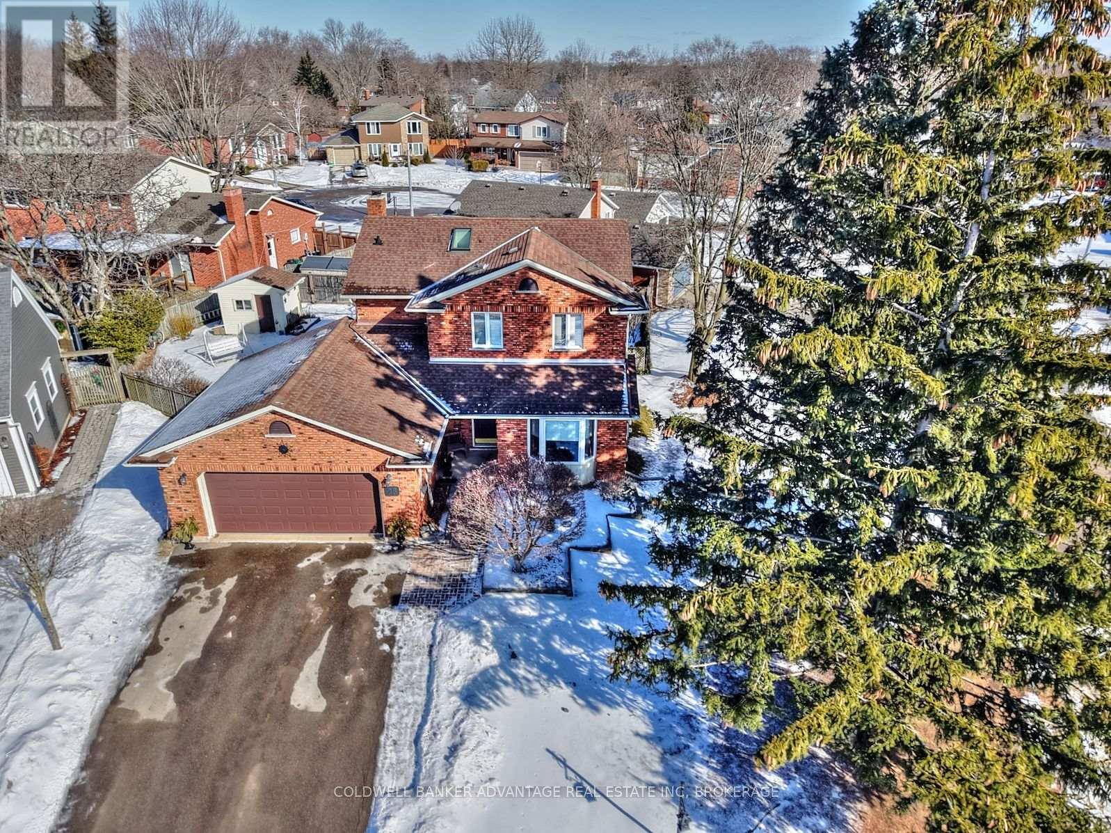 28 DIXON CRESCENT - Photo 3 of 42, Welland (N. Welland), Ontario