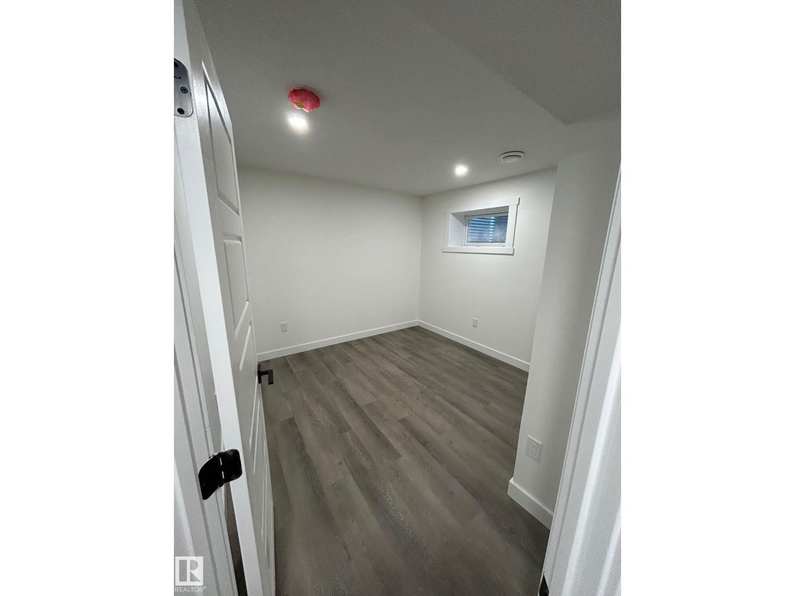 3606 CHECKNITA COVE CV SW, Edmonton