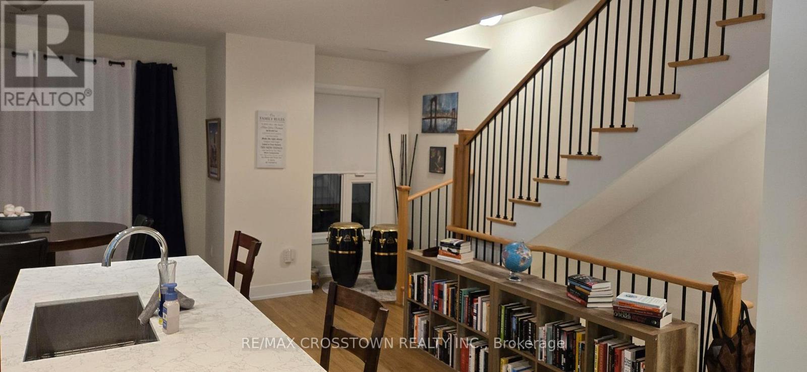 18 Mariners Pier photo 5