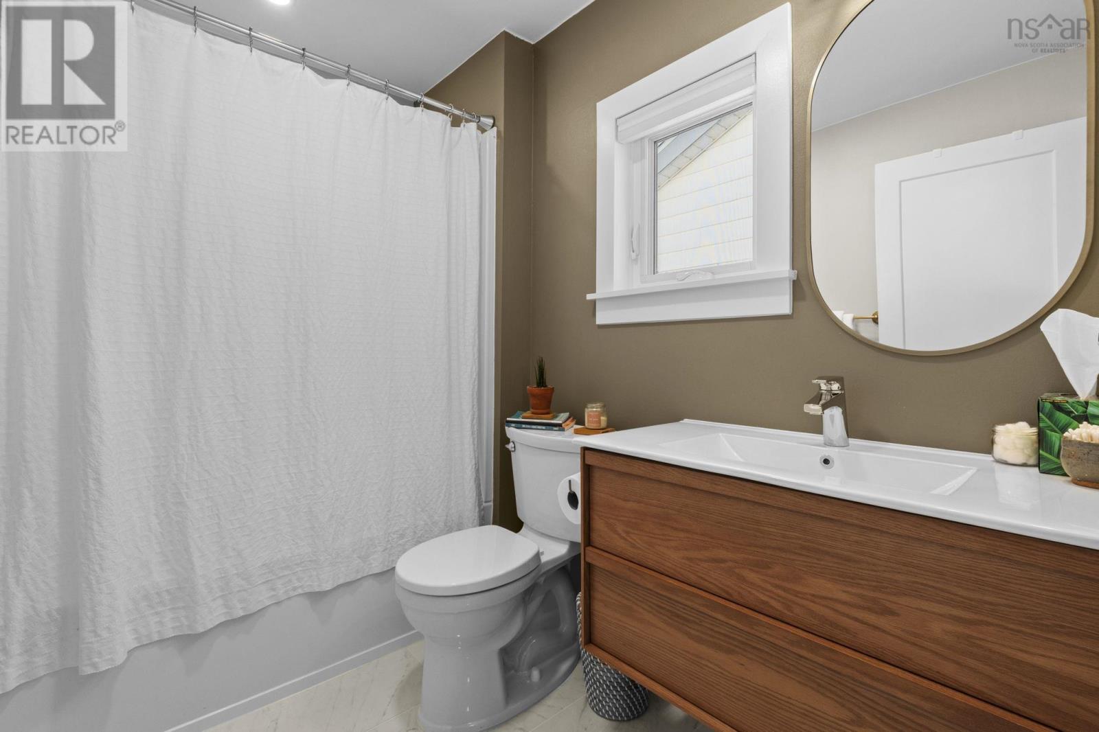 Property 17 of 51 of 47 A/B Withrod Drive