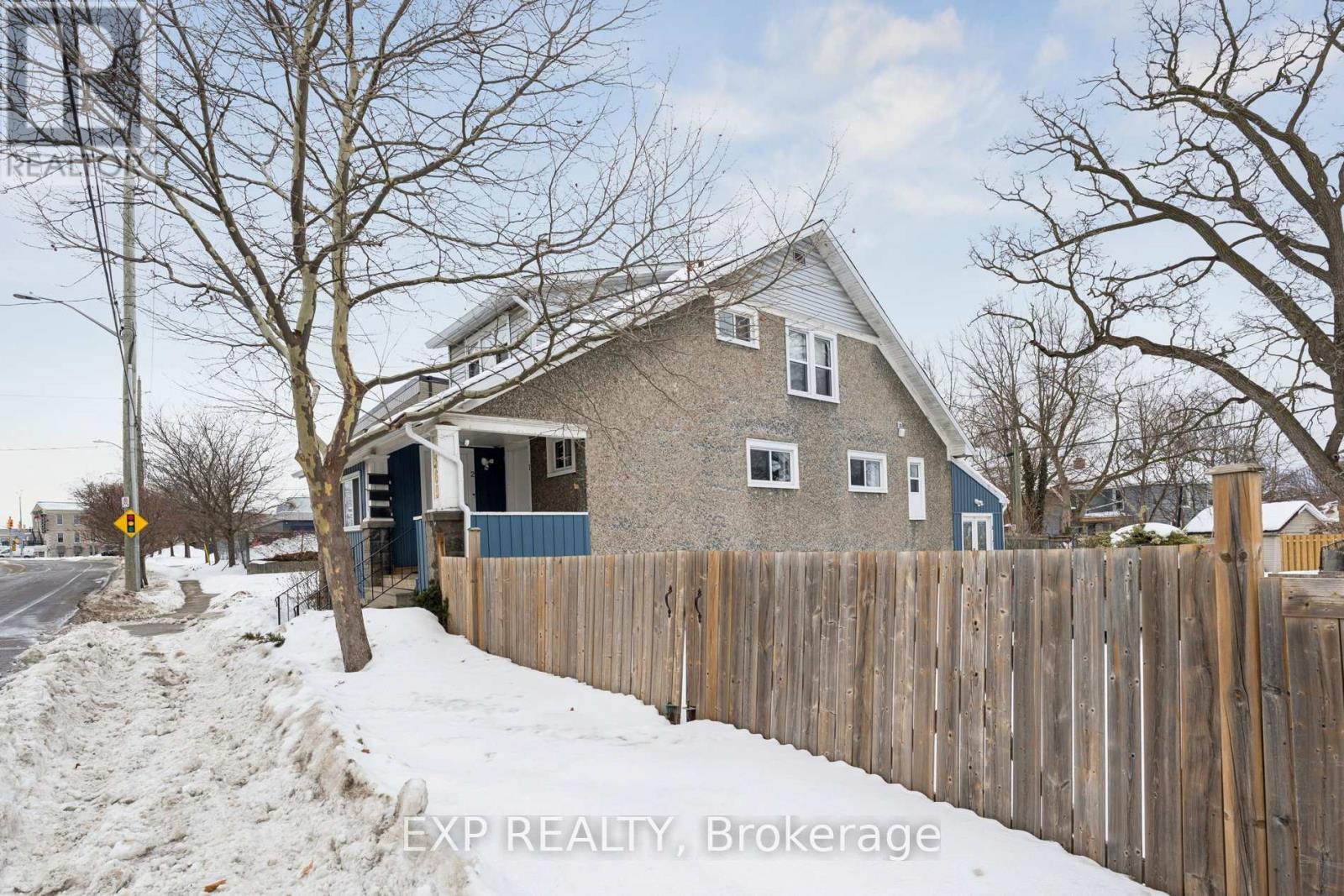 369 GLENDALE AVENUE - Photo 2 of 35, St. Catharines (Secord Woods), Ontario