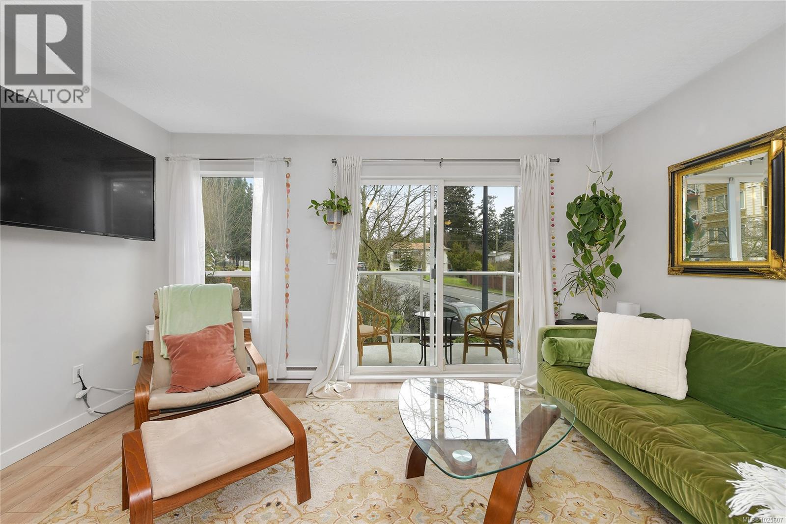 200 383 Wale Rd, Colwood