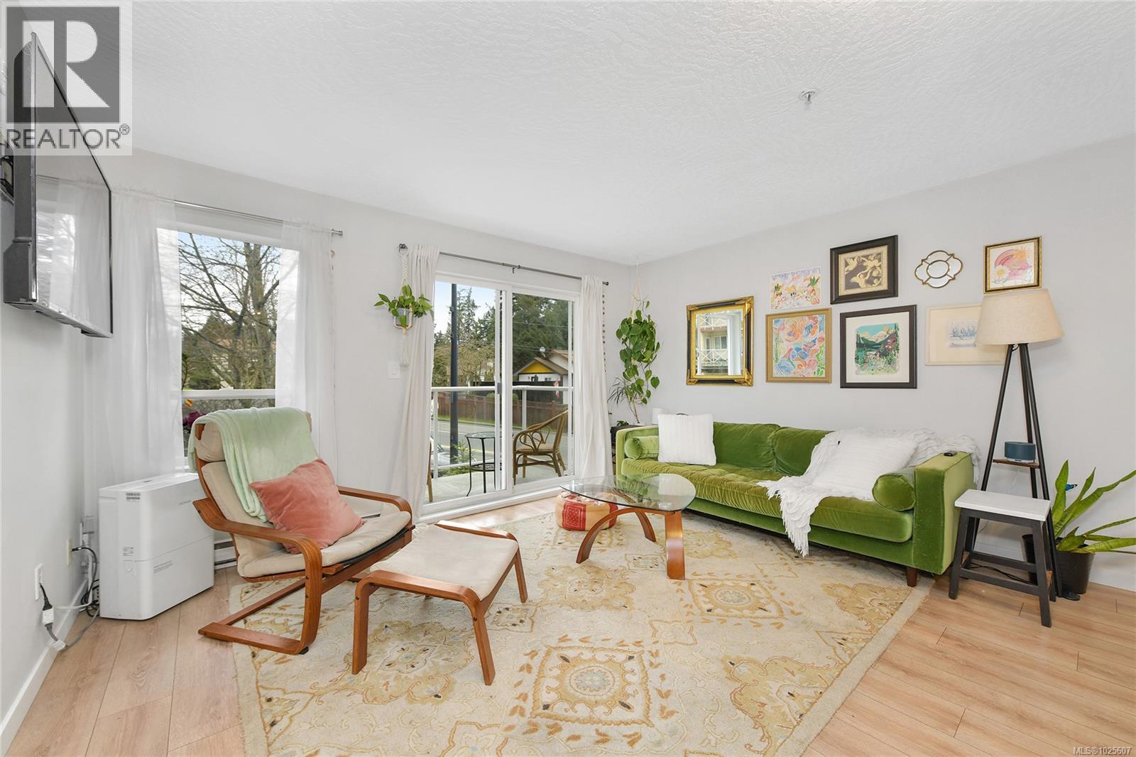 200 383 Wale Rd, Colwood