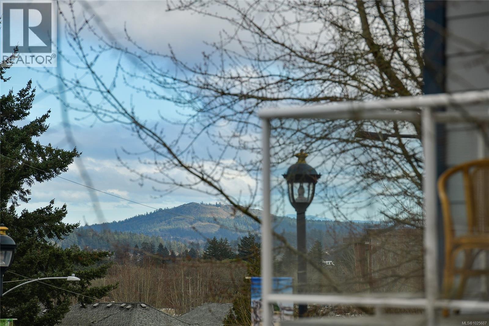 200 383 Wale Rd, Colwood