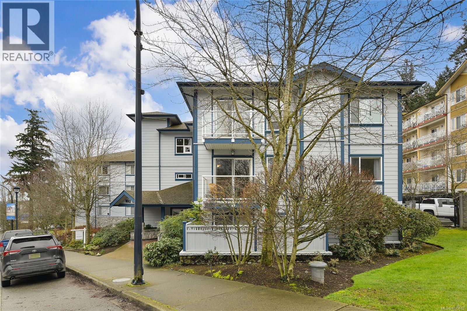 200 383 Wale Rd, Colwood