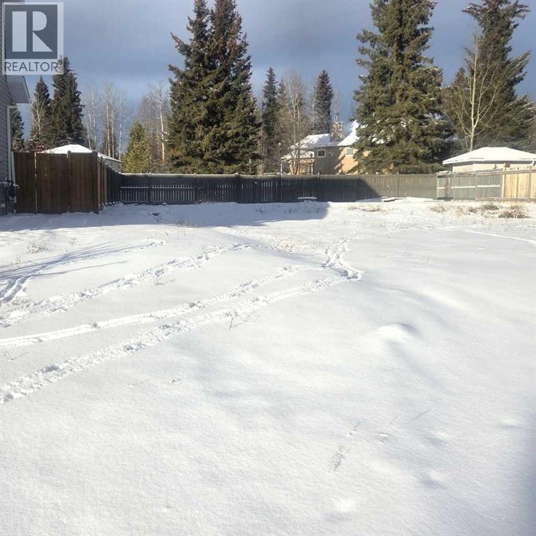 6118 11 Avenue - Photo 3 of 5, Edson, Alberta