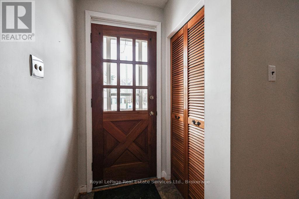 557 STONECLIFFE ROAD - Photo 4 of 46, Oakville (WO West), Ontario