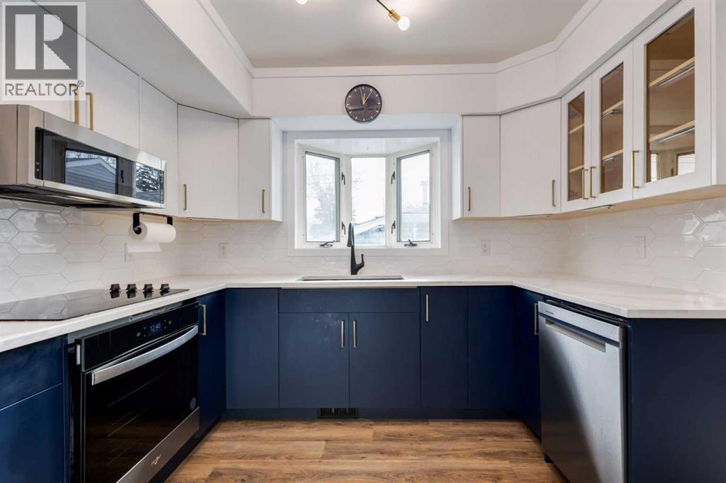 Single Family House Bungalow for Sale in   Avenue SW Haysboro Calgary 