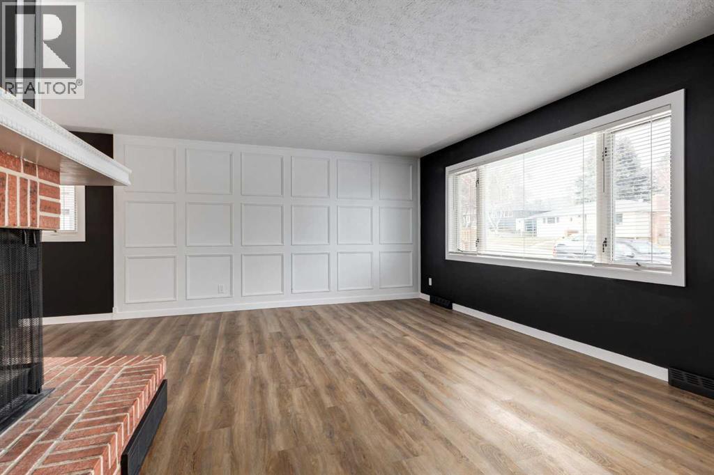 Single Family House Bungalow for Sale in   Avenue SW Haysboro Calgary 