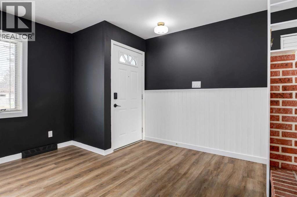 Single Family House Bungalow for Sale in   Avenue SW Haysboro Calgary 