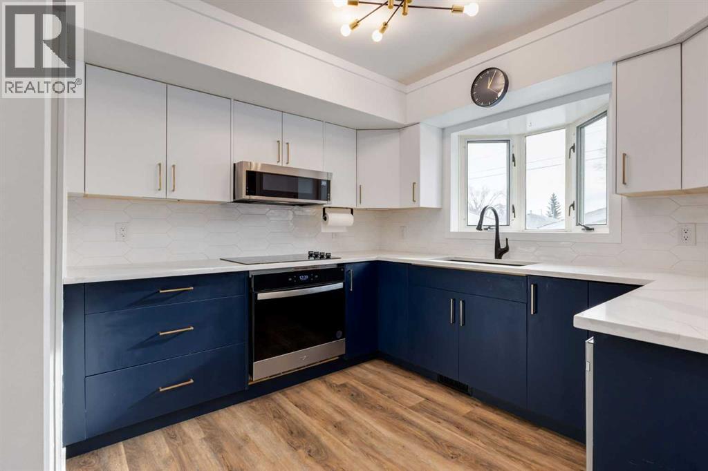 Single Family House Bungalow for Sale in   Avenue SW Haysboro Calgary 