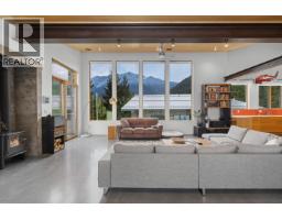 7465 Dogwood Street, Pemberton, BC V0N2L0 Photo 16
