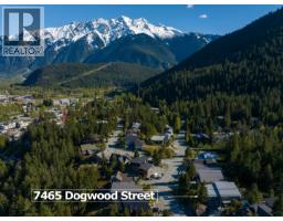 7465 Dogwood Street, Pemberton, BC V0N2L0 Photo 22