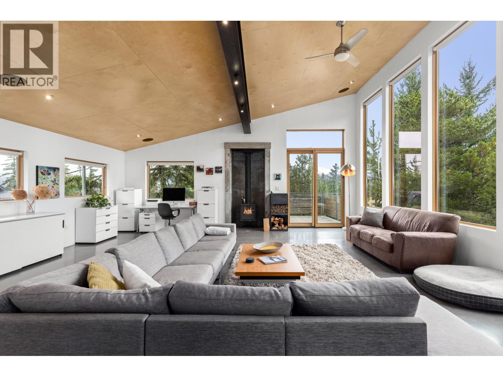 7465 DOGWOOD STREET, Pemberton