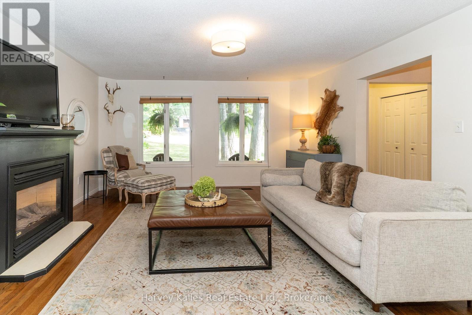 28 QUEEN STREET - Photo 4 of 37, Parry Sound, Ontario