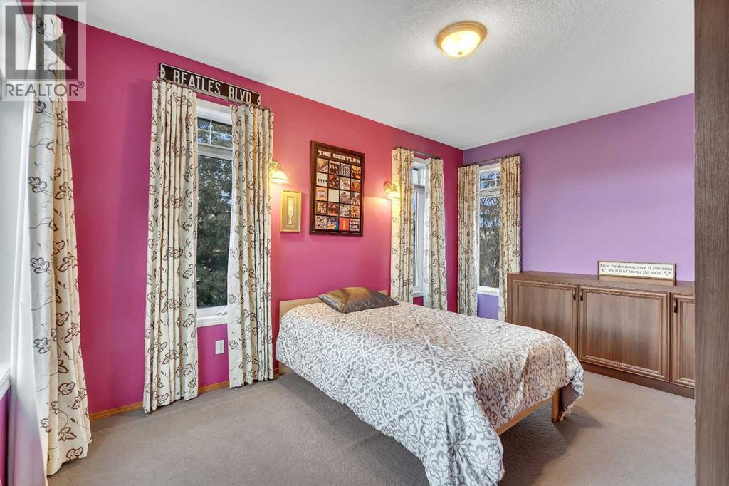 Single Family House for Sale in  Rosery Drive NW Rosemont Calgary 