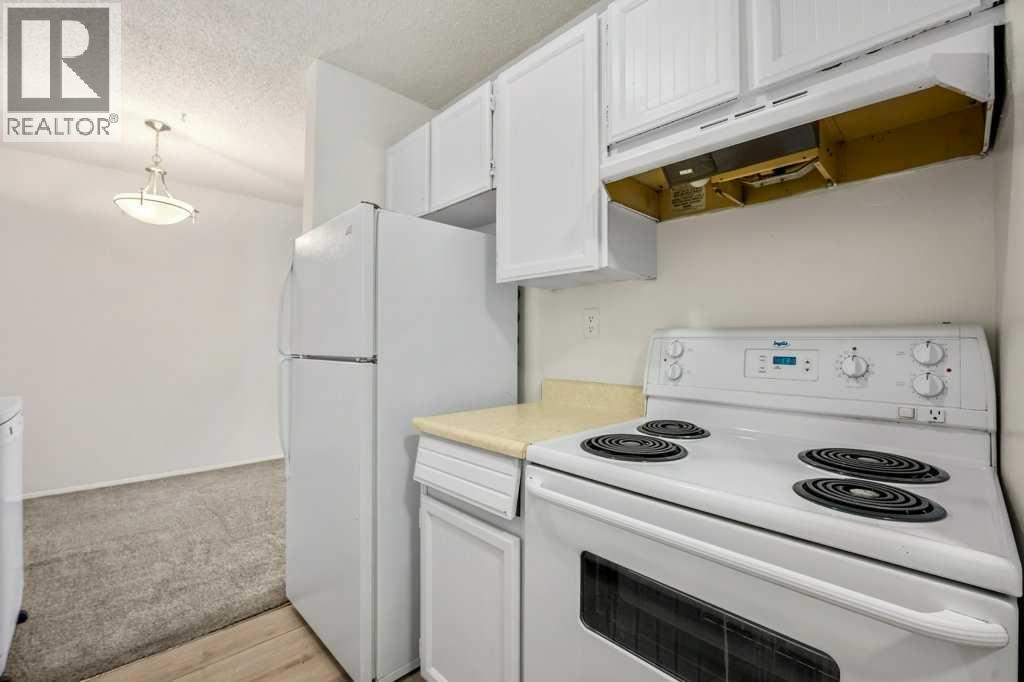 Single Family House for Sale in    Avenue SW Haysboro Calgary 