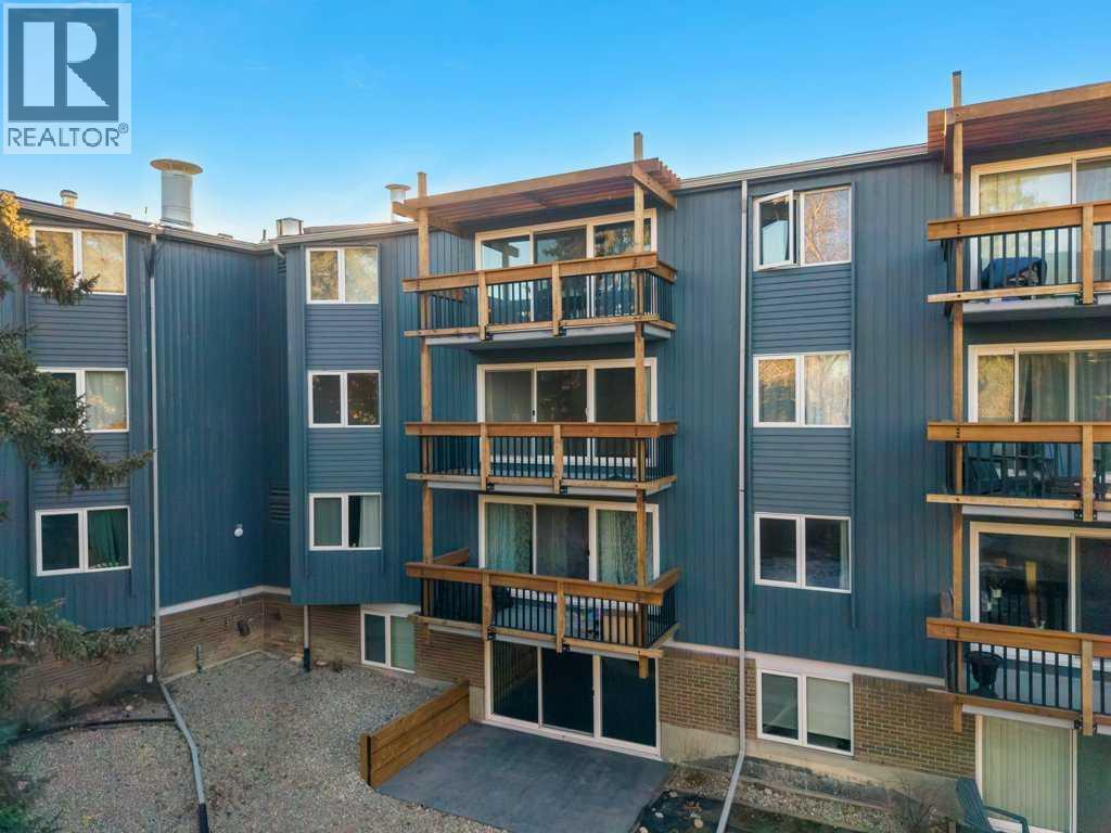 Single Family House for Sale in    Avenue SW Haysboro Calgary 