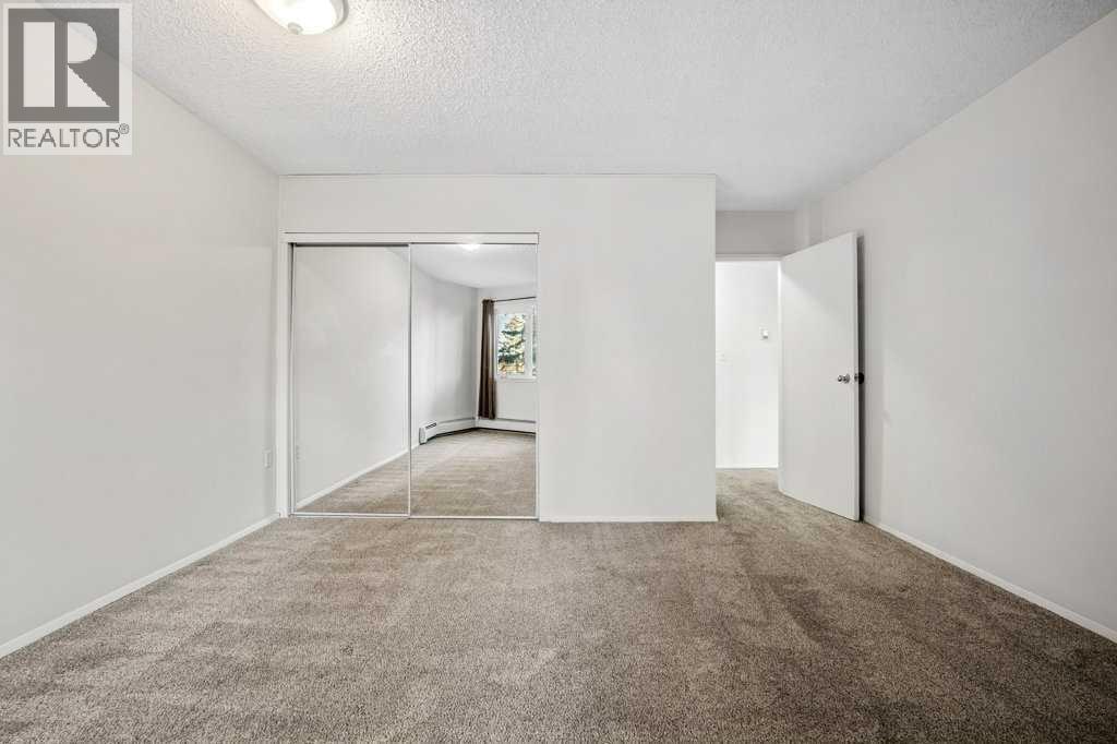 Single Family House for Sale in    Avenue SW Haysboro Calgary 