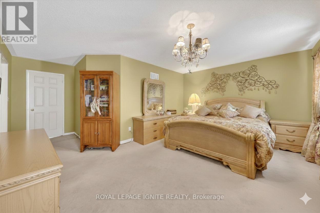 215 DRUMMOND DRIVE - 16