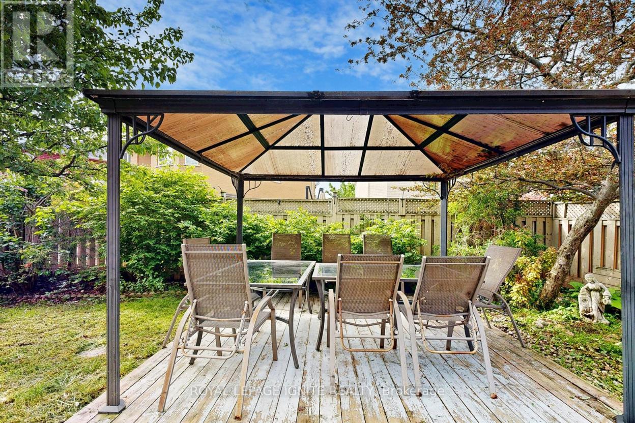 215 DRUMMOND DRIVE - 26