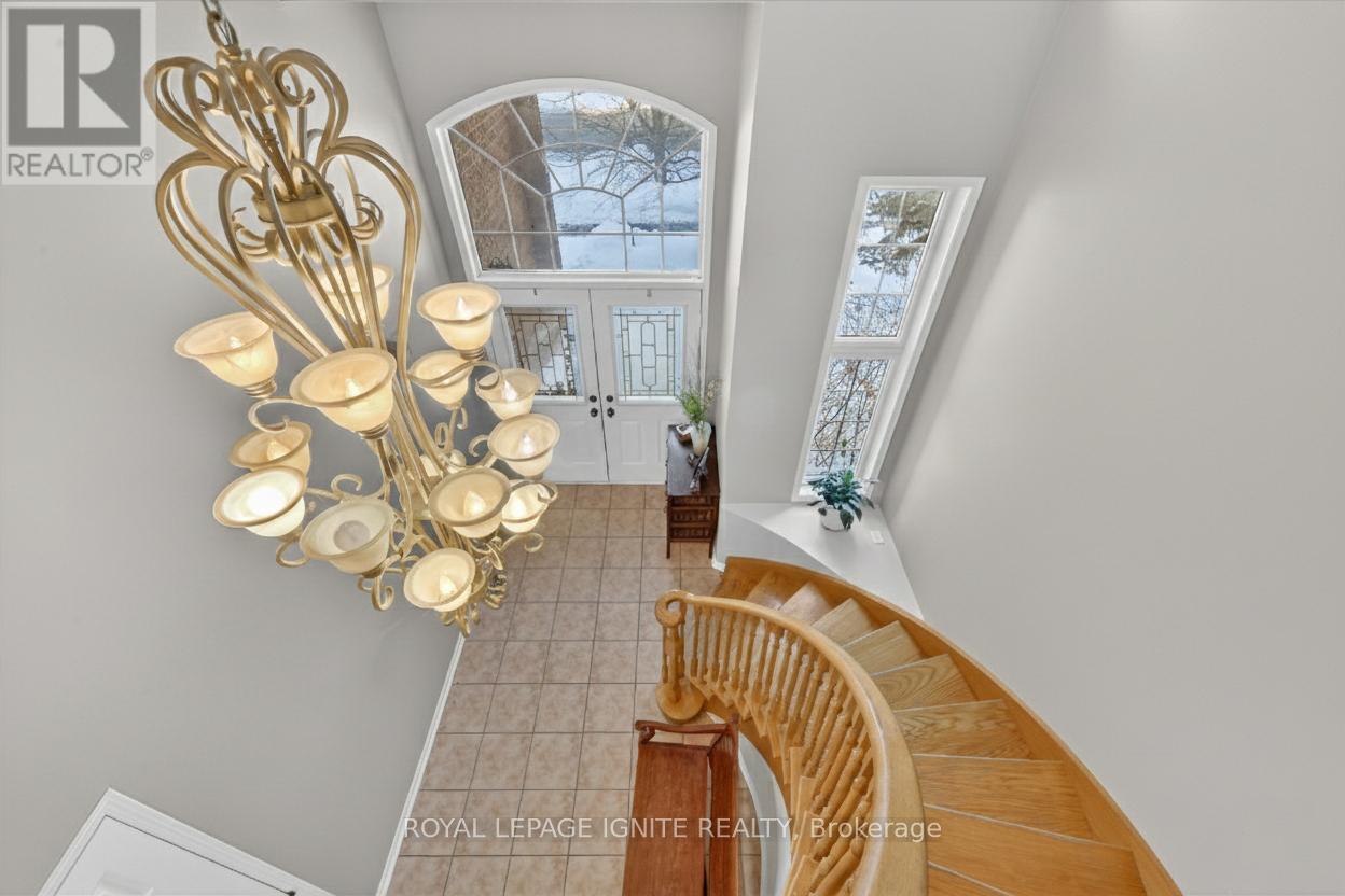215 DRUMMOND DRIVE - 5