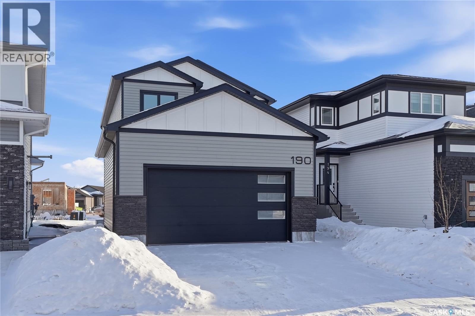 190 Doran WAY - 1