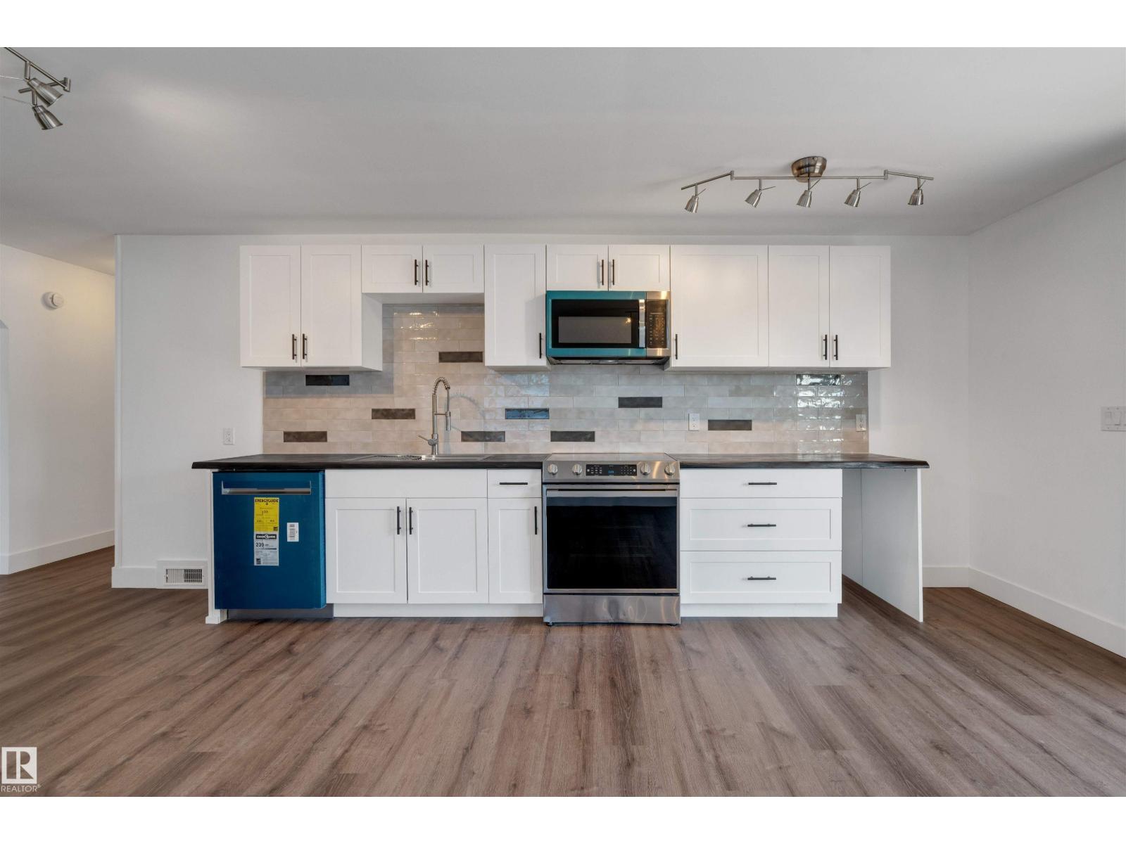 9111 151 ST NW, Edmonton