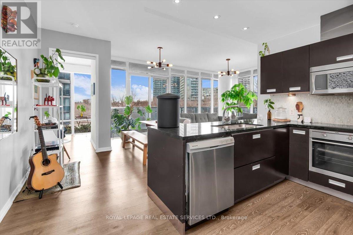 90 Park Lawn Road 316