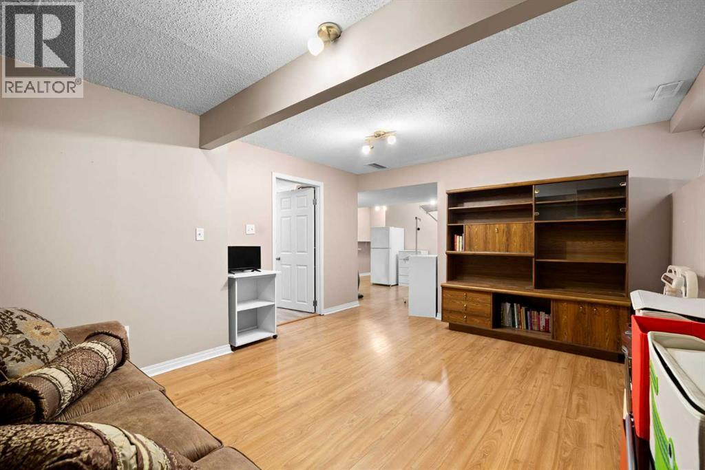 73 Sunset Heights, Cochrane