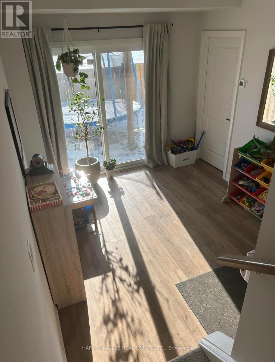 99 - 155 EQUESTRIAN WAY - Photo 3 of 15, Cambridge, Ontario