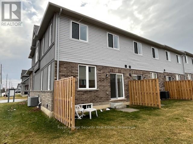 1 LINDEN PARK LANE - 3