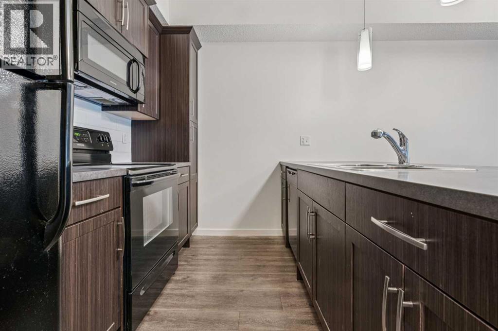 101 Sunset Drive, Cochrane