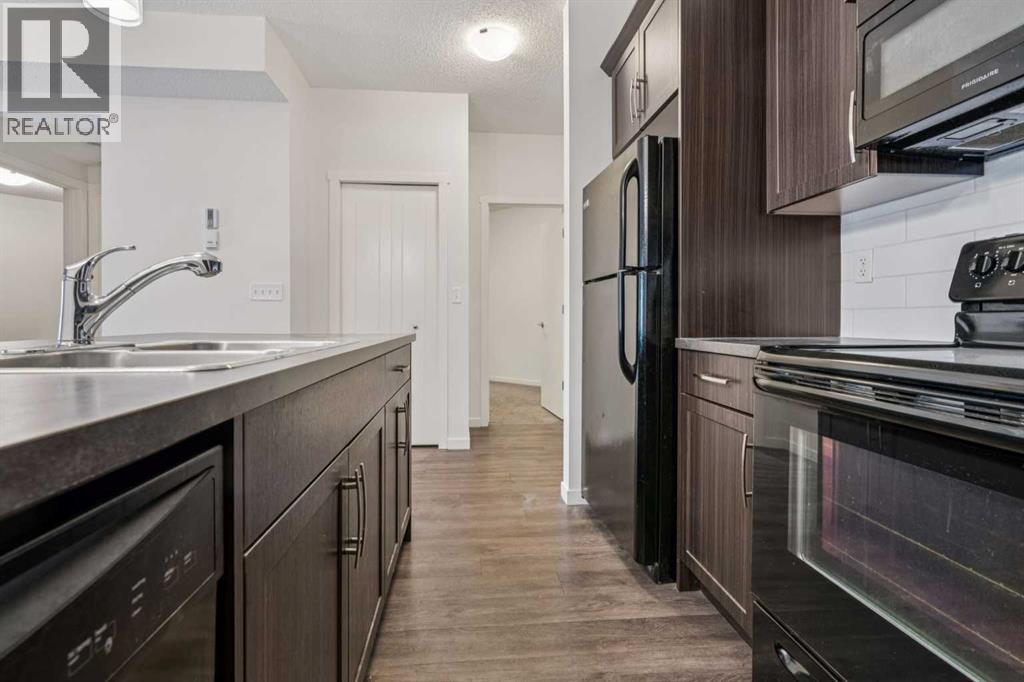 101 Sunset Drive, Cochrane