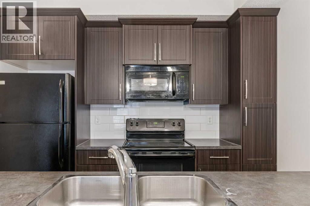 101 Sunset Drive, Cochrane