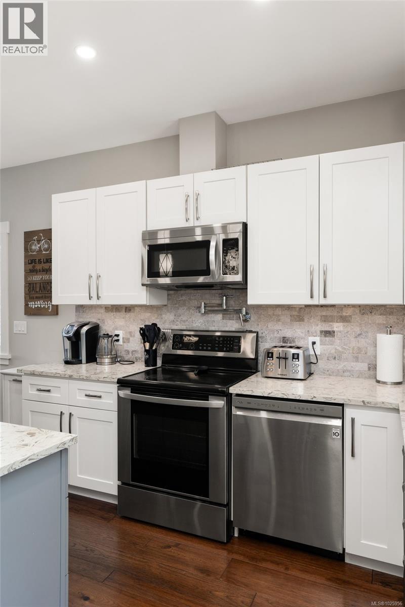  2838 Sooke Lake Road, Langford